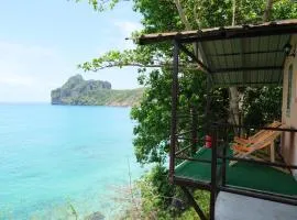 Phi Phi Seaside Bungalow