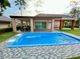 Sand-D House Pool Villa B35 at Rock Garden Beach Resort Rayong，位于梅尔皮姆的酒店