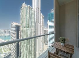 HiGuests - Spacious Apartment next to Dubai Harbour & Marina，位于迪拜的酒店