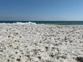 2-Bedroom Condo on Gulf Shores Beach w/Pool