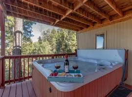 Ruidoso Rabb, 4 Bedrooms, Pet Friendly, Hot Tub, WiFi, Sleeps 10