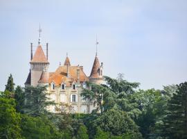 Château de Cadrès，位于Saint-Sylvestre-sur-Lot的酒店