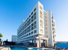 TRYP by Wyndham Lisboa Caparica Mar，位于卡帕里卡海岸的酒店
