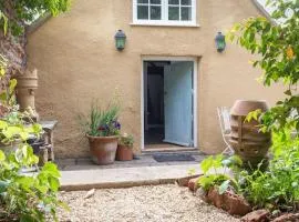 Loft Apartment nr Bath & Bristol with hot tub