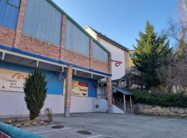 移动客房酒店，位于Wimpassing的酒店