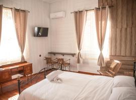 1920s Rooms，位于卡拉马塔的酒店