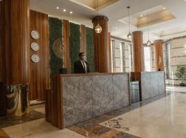 Ultra Loaloa Nile Maadi Hotel，位于开罗的酒店