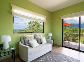 Villa Kiskadee - Beautiful Mountain Views with Private Pool & Wi-Fi，位于奎波斯城哥斯达黎加雨林公园附近的酒店