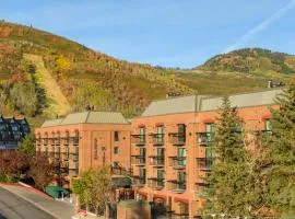 Shadow Ridge by All Seasons Resort Lodging