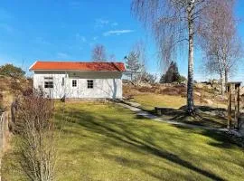 6 person holiday home in Höviksnäs-By Traum