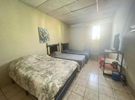 Hotel los Héroes，位于Cojutepeque的酒店