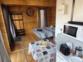 Chalet piscine montech，位于Montech的木屋