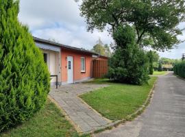 Terraced house in the nature and holiday park on the Groß Labenzer See, Klein Labenz，位于Klein Labenz的别墅