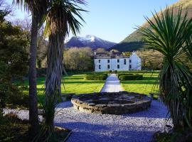 Ballachulish House Apartment，位于巴拉胡利什的宠物友好酒店
