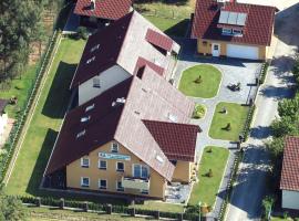 Pension + Apartments Tor zum Spreewald，位于吕本的酒店