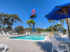 圣易西铎 - 圣迭戈边境6号汽车旅馆