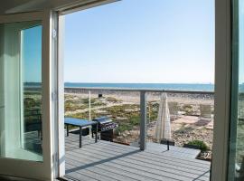 Luxury Beachfront Condo - Endless Views - Surf 1，位于日落海滩的公寓