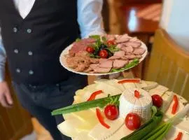 Pensiunea LUKA Slanic Moldova