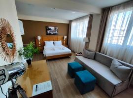 La Place de la Gare Suites - New Subway Station，位于塞萨洛尼基的酒店
