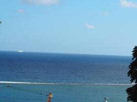 Coastal Beauty - Beautiful Penthouse Condo in Ocho Rios，位于欧丘里欧的公寓