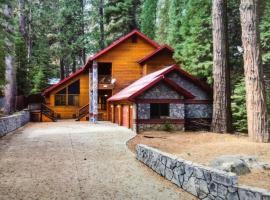 Rock Front Lodge，位于费希坎普Yosemite South Entrance附近的酒店