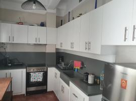 Callisto room 3，位于埃尔莫波利斯的酒店