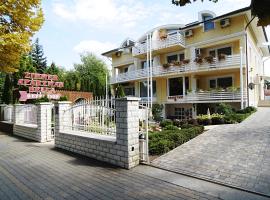 Apartman Bella Hotel，位于希欧福克的酒店