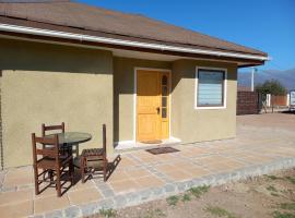 Casa Interior en La Cruz Quillota，位于基约塔的度假短租房