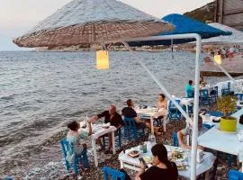 Giritli Rum Meyhanesi & Butik Otel