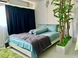 C9 Popula Condo by Prathomlerk，位于暖武里府的酒店