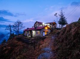 Himalayan Paradise, Boutique room w Binsar view by Roamhome，位于阿尔莫拉的乡村别墅