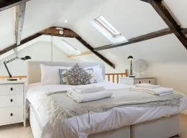Private Parking, Garden, En-suite, 5 Rooms