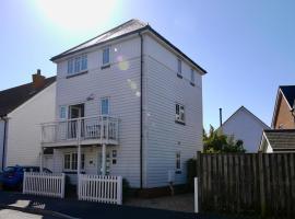 The Salty Dog holiday cottage, Camber Sands，位于拉伊的酒店