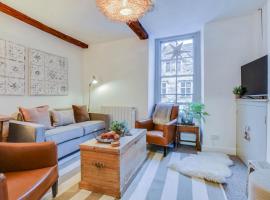 The Malthouse - Naturally styled central apartment，位于赛伦塞斯特的酒店