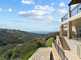 2 bedroom Apartment Avdimou with stunning sea views, Aphrodite Hills Resort，位于库克里亚的酒店