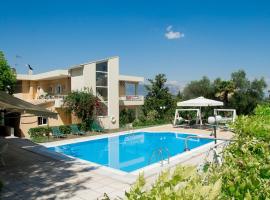 Tranquil Apartments Corfu，位于康托卡利科孚岛综合医院附近的酒店