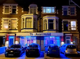 The Avari Beach Hotel，位于布莱克浦中部的酒店