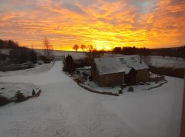 Boghead Cottage: Holiday Cottage in Royal Deeside，位于班科里的酒店