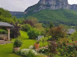Studio au pied de la montagne et vue imprenable