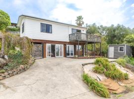 Family Home on Robert St，位于拉格伦的酒店