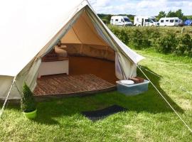 Wold Farm Bell Tents，位于弗兰伯勒的酒店