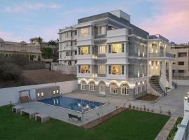 Boheda Manor - Luxury Retreat，位于乌代浦的酒店