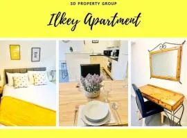 Ilkley Apartment with Parking