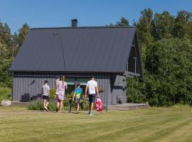Piesta riverside cottage in Soomaa region，位于Kullimaa的酒店