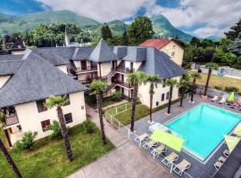 Appartement de l'Isard Bleu, dans résidence de tourisme 3 étoiles，位于卢尔德的高尔夫酒店