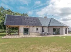 Stunning Home In Hattenville With Wifi