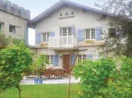 2 Bedroom Nice Home In Charritte De Bas