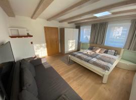 Gästezimmer Kirchdorf，位于Unteropfingen的酒店