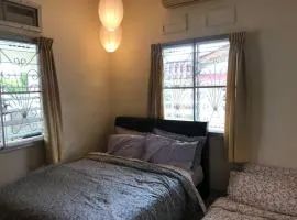 Cosy big house 5min CIQ SOGO KSL mall 4BR 12Pax