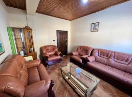 Flavia Hotel，位于Poliçan的酒店